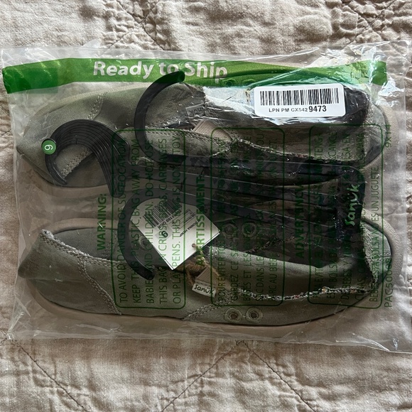Sanuk Shoes - Sanuk Olive Grey Shoes Womens Size 9 Granola NEW
